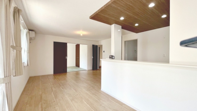 川越市寺尾中古戸建　リビング3