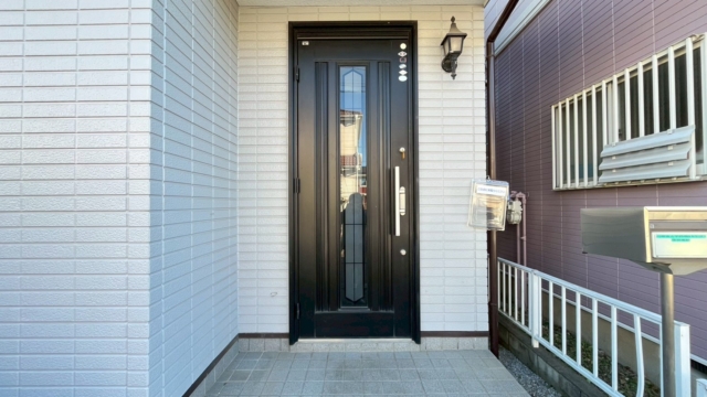 中古戸建・的場3期・1,990万円・中古戸建的場　玄関外